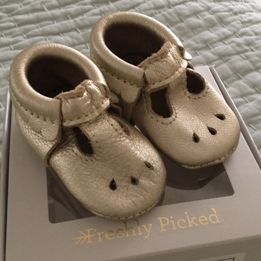 Freshly Picked Baby Mary Jane in Platinum